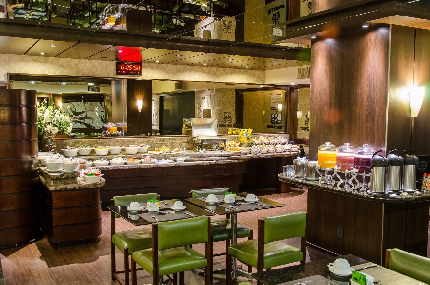 Bourbon Londrina prepara buffet de Café da Manhã para o